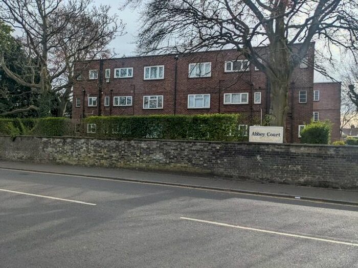 2 Bedroom Flat To Rent In Abbey Court, Norwich, NR1