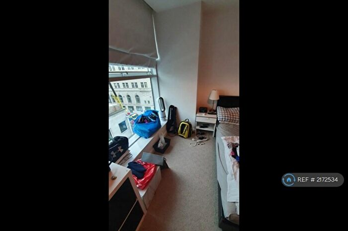 2 Bedroom Flat To Rent In Beetham Plaza, Liverpool, L2
