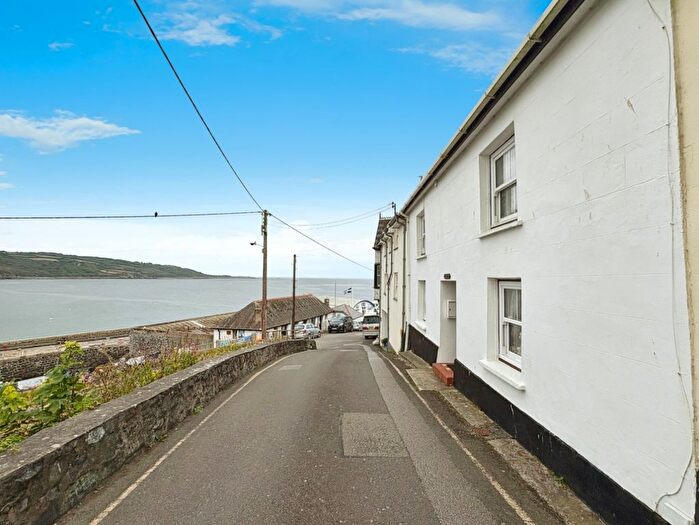 2 Bedroom Cottage For Sale In Cottage With Sea Views, Coverack, TR12