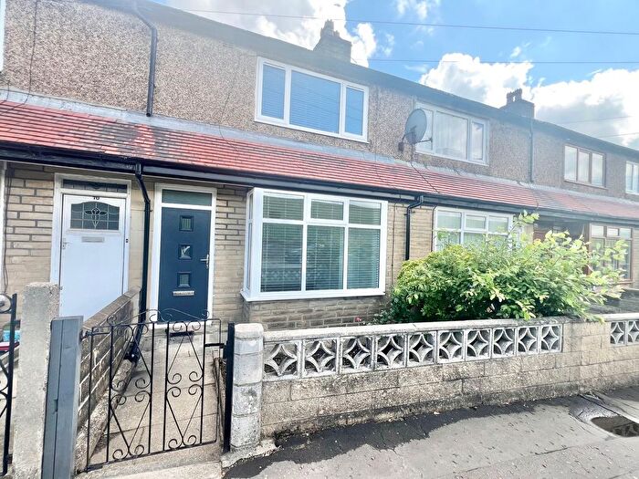 2 Bedroom Property To Rent In Reservoir Road, Halifax, HX2