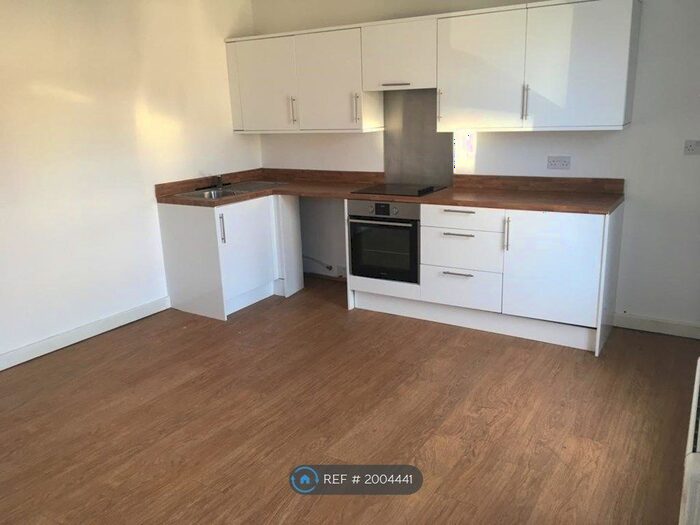 2 Bedroom Flat To Rent In Regent Road, Morecambe, LA3