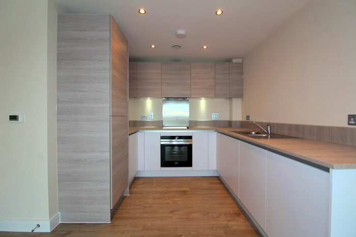 2 Bedroom Flat To Rent In 5, Wallingford Way, Maidenhead SL6