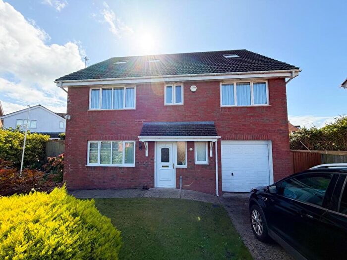6 Bedroom Detached House For Sale In School House Close, North Cornelly, Bridgend County Borough, CF33