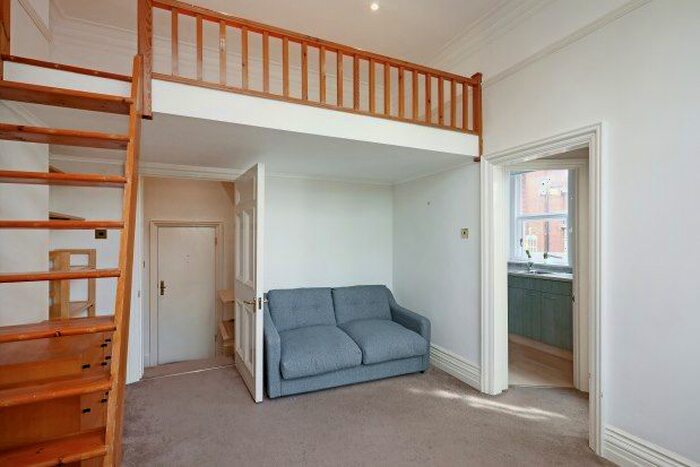 Studio To Rent In Embankment Gardens, London, SW3