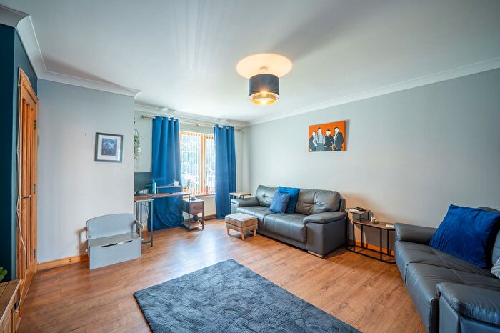3 Bedroom Terraced House For Sale In Cameron Drive, Kirkcaldy, KY1