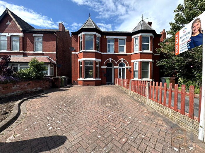 3 Bedroom Semi-Detached House For Sale In Cypress Road, Southport, PR8