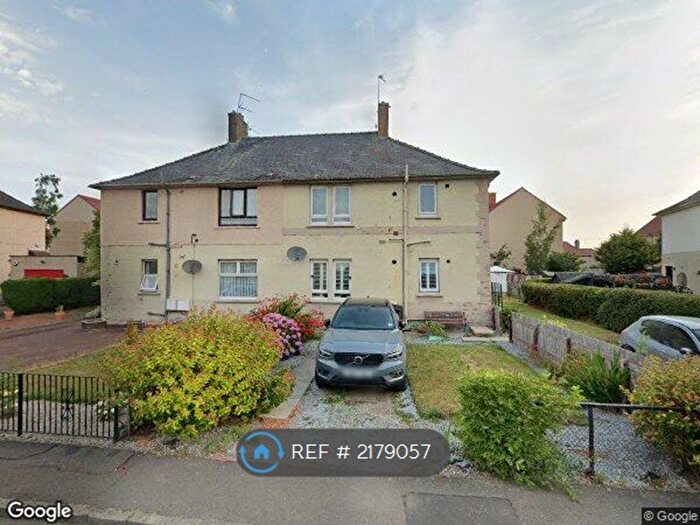 3 Bedroom Flat To Rent In Mckinley Terrace, Loanhead, EH20