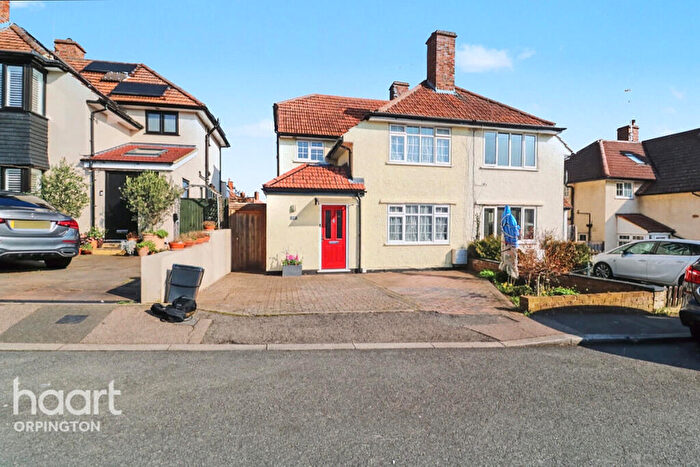 4 Bedroom Semi Detached House For Sale In Broomhill Road, Orpington, BR6