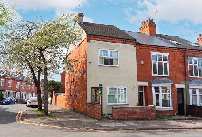 3 Bedroom End Terrace House For Sale In Lorne Road, Clarendon Park, Leicester, LE2