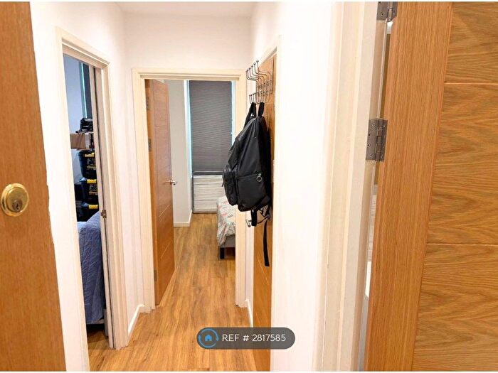1 Bedroom Flat To Rent In Adair House, Epsom, KT19