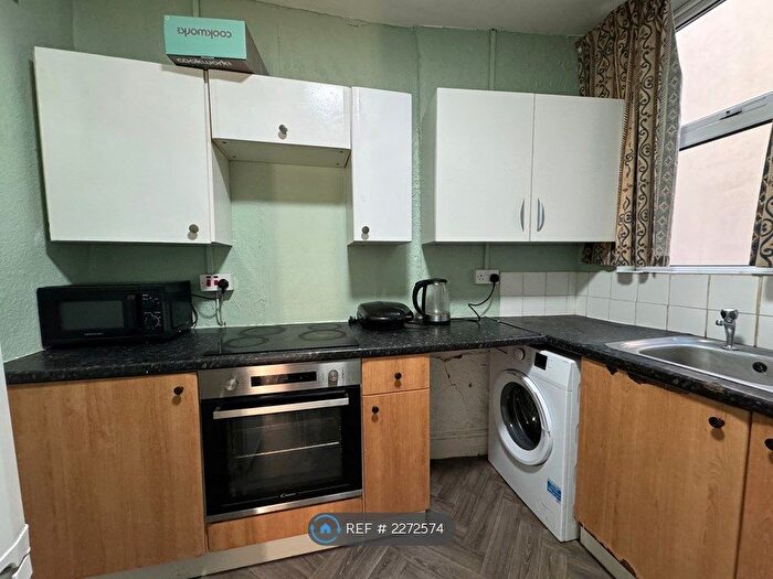 1 Bedroom Flat To Rent In Loughborough Road, West Bridgford, Nottingham, NG2