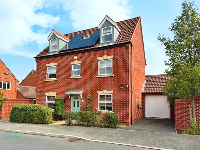 5 Bedroom Detached House For Sale In Waterfield Avenue, Warsop, Mansfield, NG20