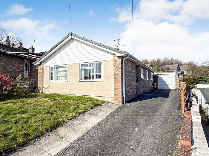 3 Bedroom Detached Bungalow For Sale In Walford Road, Oswestry, SY11