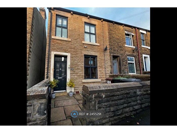 3 Bedroom End Of Terrace House To Rent In Hadfield Road, Glossop, SK13
