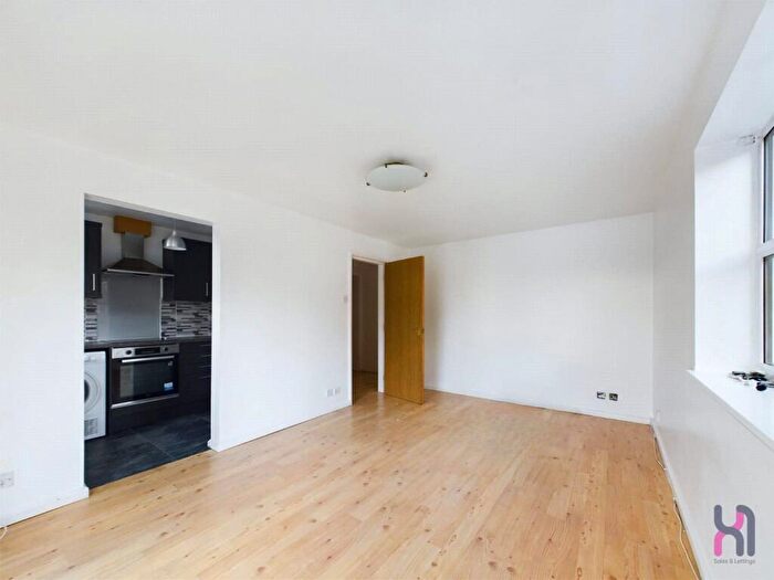 2 Bedroom Flat For Sale In The Anchorage, The Anchorage, L3