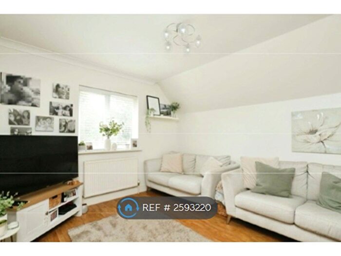 1 Bedroom Flat To Rent In Fairmount Road, Bexhill On Sea, TN40
