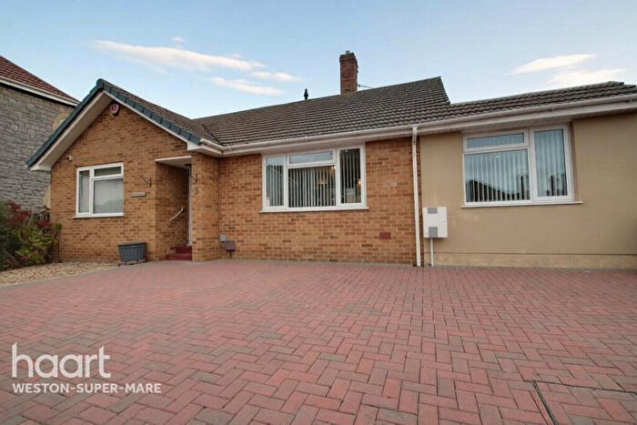 3 Bedroom Detached Bungalow To Rent In Station Road, Weston-Super-Mare, BS22
