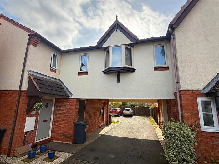 1 Bedroom Apartment For Sale In Burway Meadow, Alrewas, Burton-On-Trent, DE13