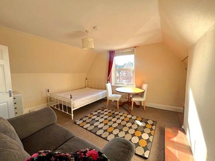 Apartment To Rent In Woodbridge Road, Guildford, GU1
