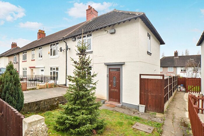 3 Bedroom Flat To Rent In Leafy Oak Road, London, SE12