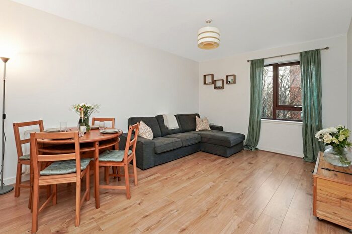 2 Bedroom Flat For Sale In / Citypark Way, Fettes, Edinburgh, EH5