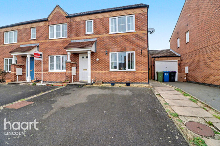 3 Bedroom End Of Terrace House For Sale In Flinders Way, Cherry Willingham, LN3