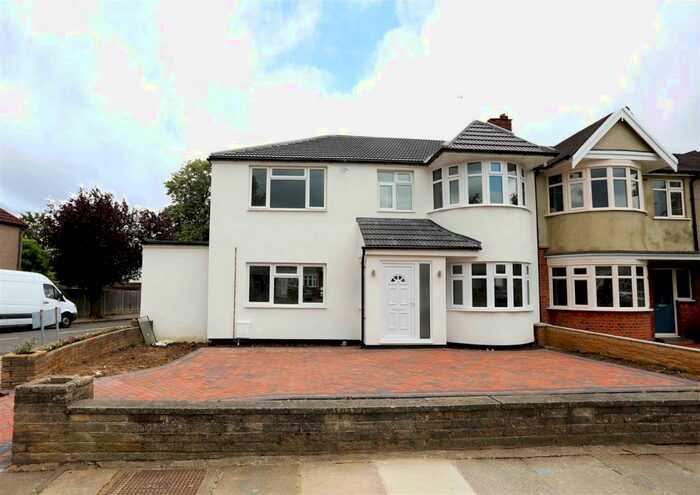 4 Bedroom Terraced House To Rent In Malvern Avenue, Harrow, HA2
