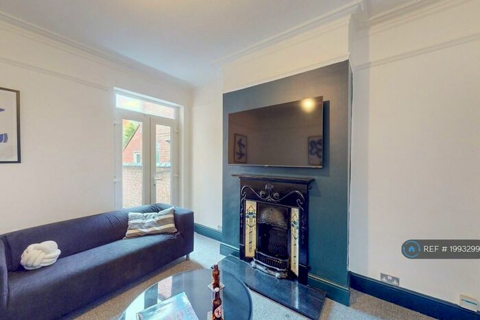 5 Bedroom Terraced House To Rent In Kirby Road, Leicester, LE3
