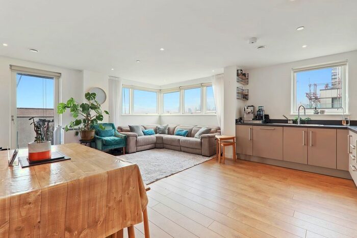 2 Bedroom Flat To Rent In Bessemer Place, London, SE10