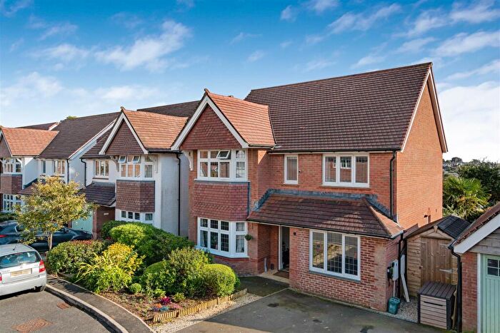 4 Bedroom Detached House For Sale In Kingdon Way, Holsworthy, EX22