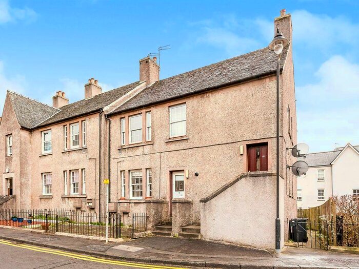 2 Bedroom Flat To Rent In Morris Terrace, Stirling Town, Stirling, FK8