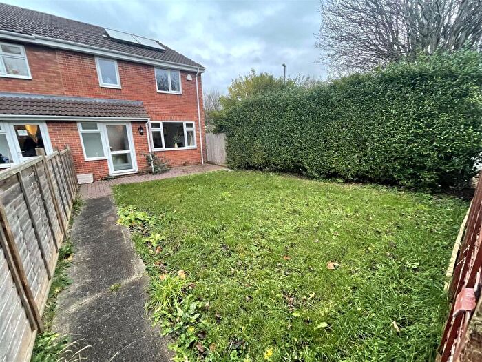 2 Bedroom End Of Terrace House To Rent In B Treefield Place, Bristol, PC00