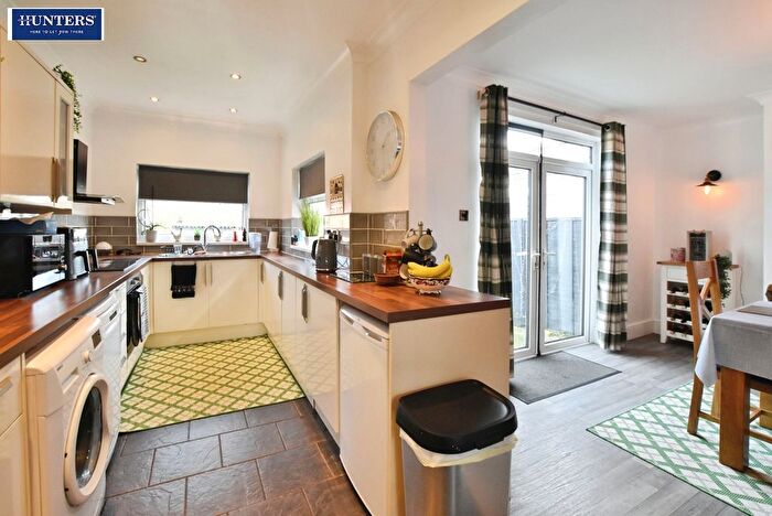 3 Bedroom Semi-detached House For Sale In Ashby Road, Scunthorpe, DN16