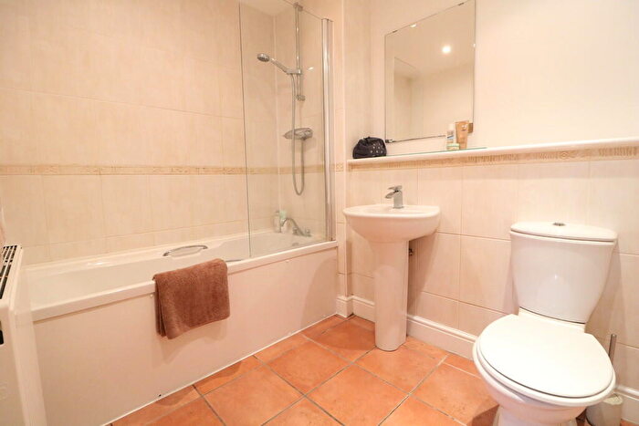 1 Bedroom Ground Maisonette To Rent In Pixham Lane, Pixham, RH4