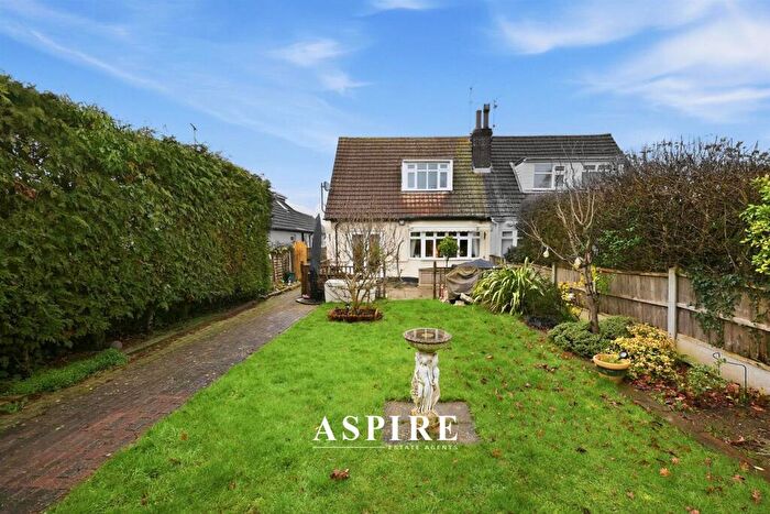 4 Bedroom Semi Detached House For Sale In Arterial Road, Leigh-on-sea, Southend-on-sea, SS9