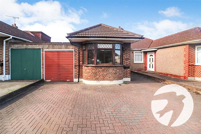 3 Bedroom Bungalow For Sale In Belmont Road, Northumberland Heath, Erith, DA8