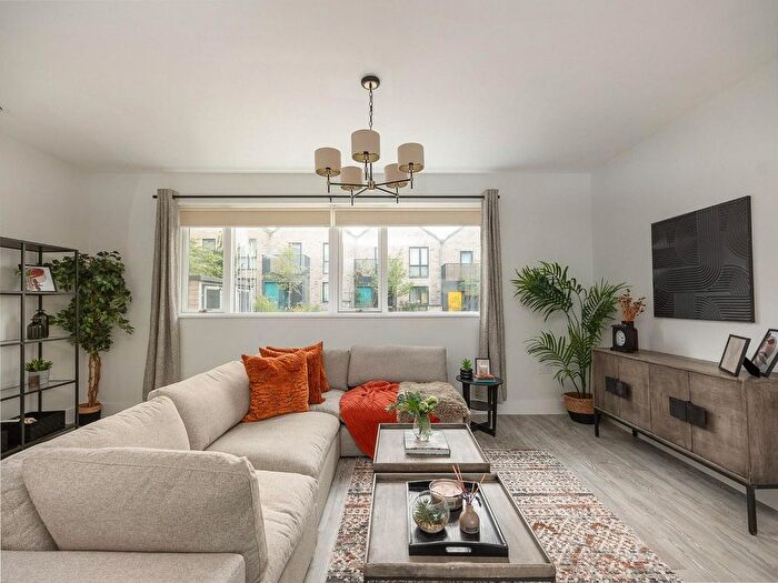 3 Bedroom End Of Terrace House For Sale In Green Lane, Southmead, BS10