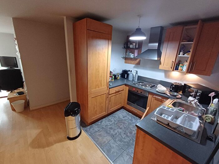 2 Bedroom Flat To Rent In Aspect, Leeds, LS2