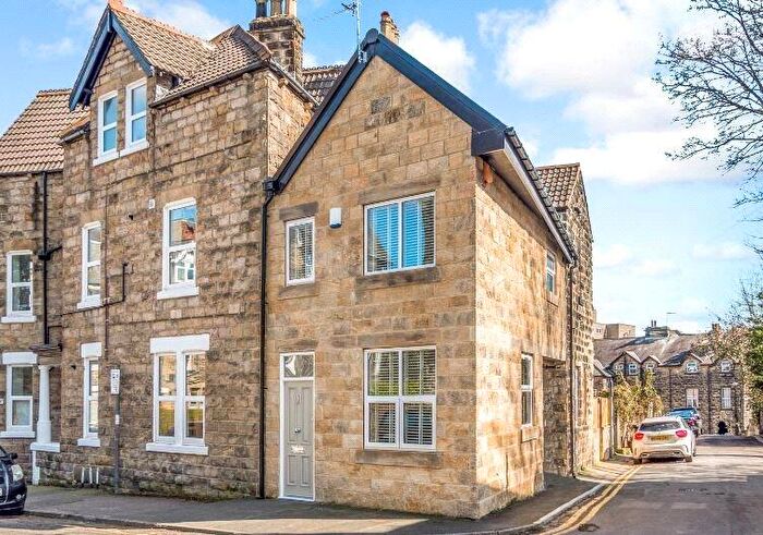 1 Bedroom Town House To Rent In Valley Road, Harrogate, North Yorkshire, HG2