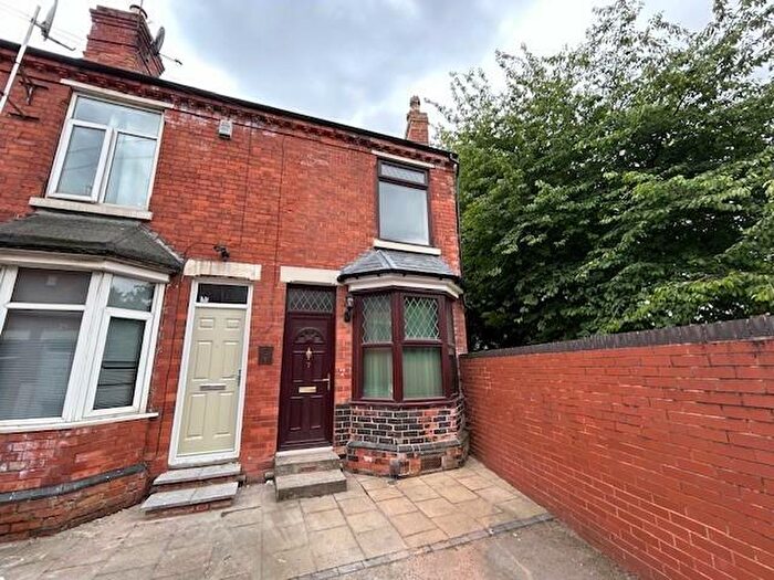 2 Bedroom End Of Terrace House To Rent In Aubrey Avenue, Nottingham, NG2