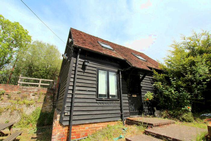 1 Bedroom Detached House To Rent In Winchester Road, Bishops Waltham, SO32