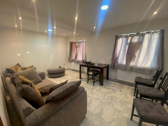 1 Bedroom Flat To Rent In Fryent Way, London, NW9