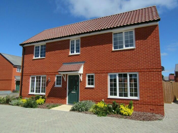 4 Bedroom Detached House To Rent In Sanderling Close, Kirby Cross, Frinton-on-Sea, CO13