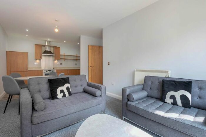 2 Bedroom Flat To Rent In Newhall Court, George Street, B3