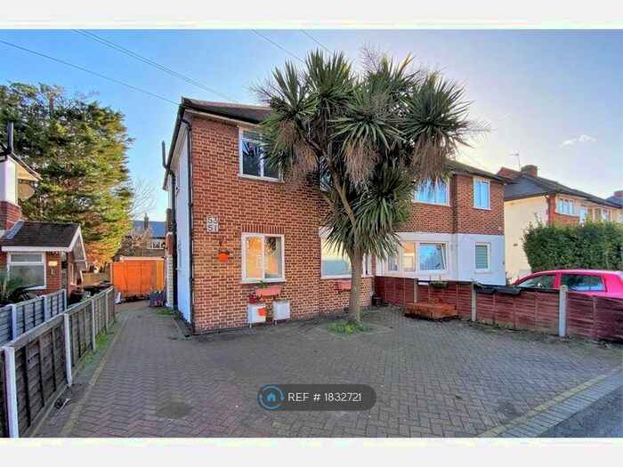 2 Bedroom Maisonette To Rent In Runnymede, London, SW19