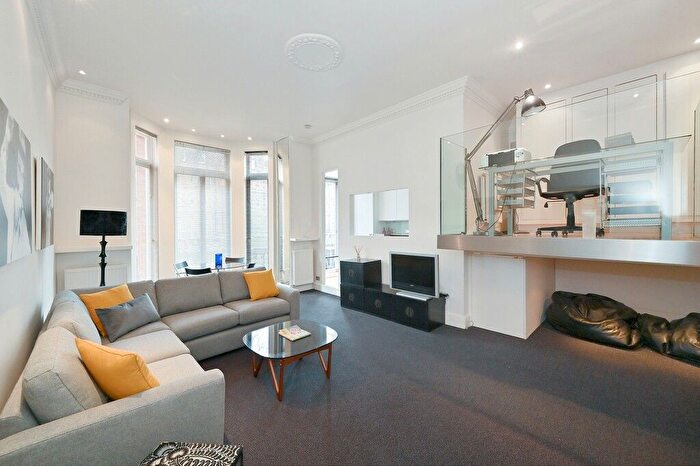 1 Bedroom Flat To Rent In Lower Sloane Street, Chelsea, SW1W