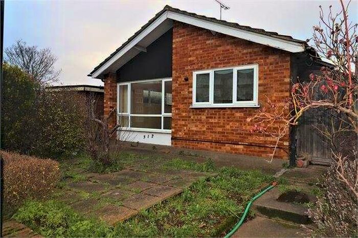 2 Bedroom Detached Bungalow To Rent In Victoria Avenue, Southend On Sea, Leigh On Sea, SS2