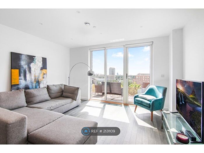 3 Bedroom Flat To Rent In Corbet Gardens, London, W3
