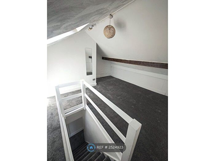5 Bedroom Terraced House To Rent In South Street, Wolverhampton, WV10