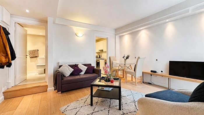 1 Bedroom Flat For Sale In Drayton Gardens, London, SW10